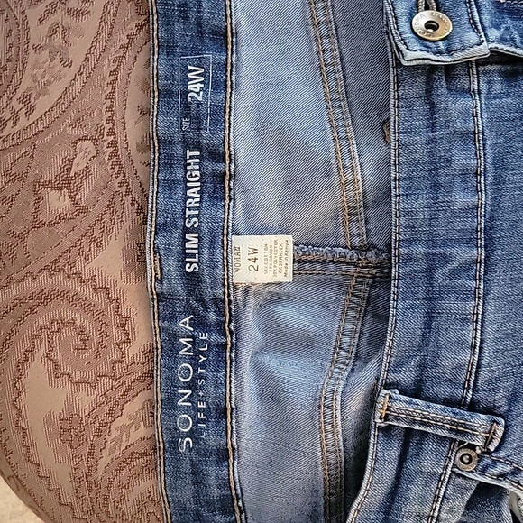 Slim Straight Jeans 24W - Picture 3 of 3